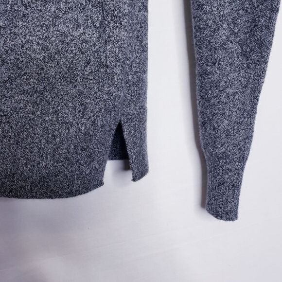 Gap Gray Knit Merino Wool Blend Aztec Southwestern Sweater Women's Size Medium - Picture 5 of 9